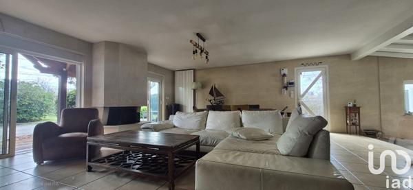 Maison à vendre 4 pièces 200 m² Le Pian-Médoc