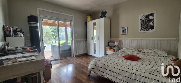 Maison à vendre 4 pièces 200 m² Le Pian-Médoc