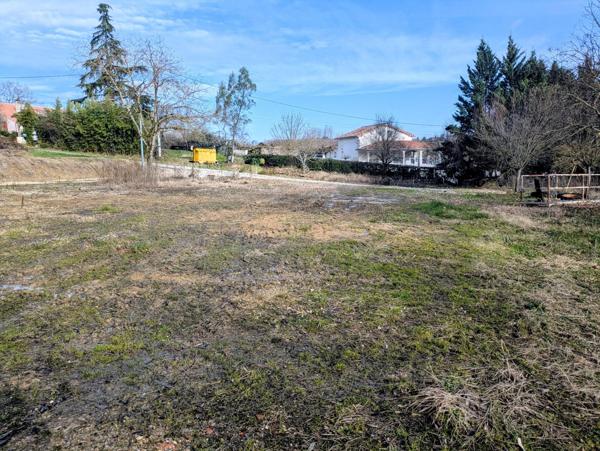 Terrain constructible totalement plat