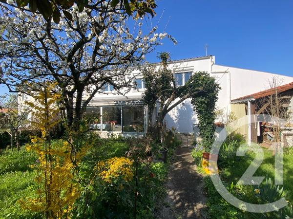 Maison à vendre  5 pièces - 127,63 m 2   LA ROCHELLE  - 17