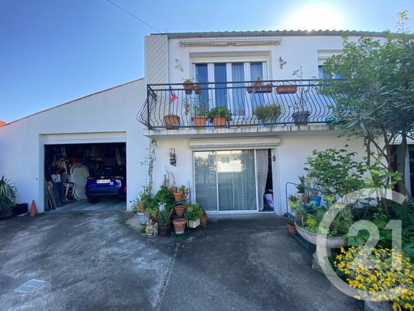 Maison à vendre  5 pièces - 127,63 m 2   LA ROCHELLE  - 17