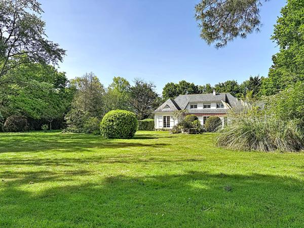 Carquefou Est, Propriété de charme 230 m² au sol.