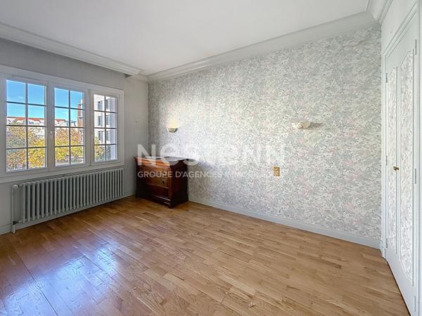 Grande Maison individuelle de 6 Pièces 4 chambres avec dépendances - 69500 BRON