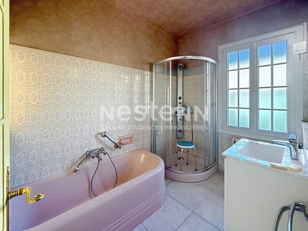 Grande Maison individuelle de 6 Pièces 4 chambres avec dépendances - 69500 BRON