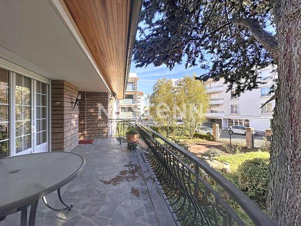 Grande Maison individuelle de 6 Pièces 4 chambres avec dépendances - 69500 BRON