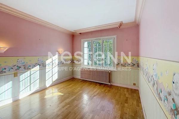 Grande Maison individuelle de 6 Pièces 4 chambres avec dépendances - 69500 BRON