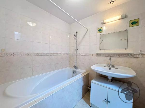 Location Appartement 4 pièces 79 m2 à Coutras