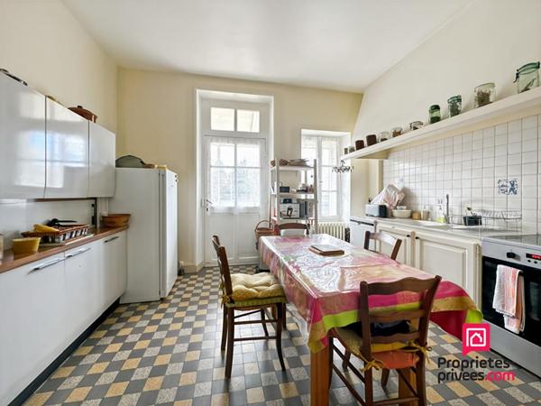 Maison Avallon 8 pièce(s) 200 m2