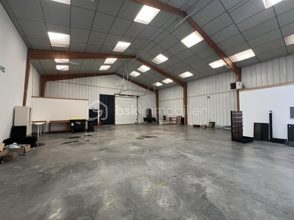 Local d activites de 280 m²