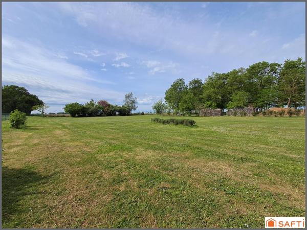 Terrain constructible hors lotissement à Jaunay-Marigny