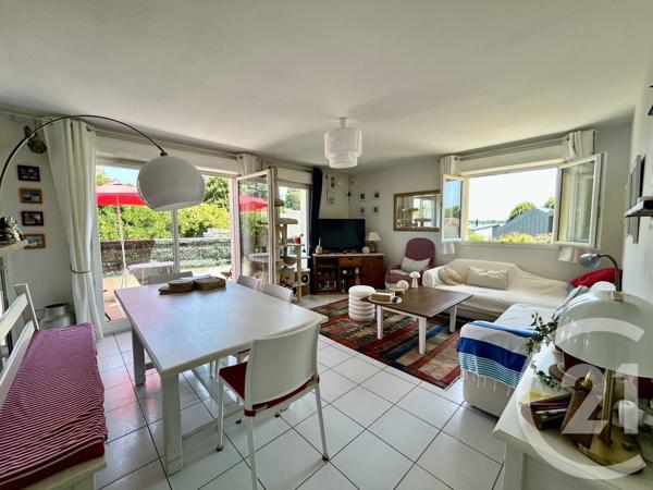 Appartement T4 à vendre  4 pièces - 78,81 m 2   BIZANOS  - 64