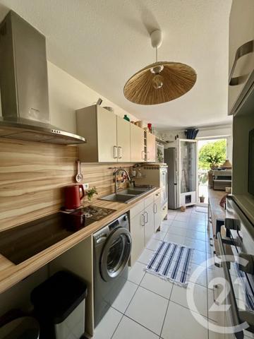 Appartement T4 à vendre  4 pièces - 78,81 m 2   BIZANOS  - 64