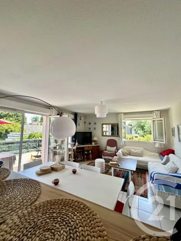 Appartement T4 à vendre  4 pièces - 78,81 m 2   BIZANOS  - 64