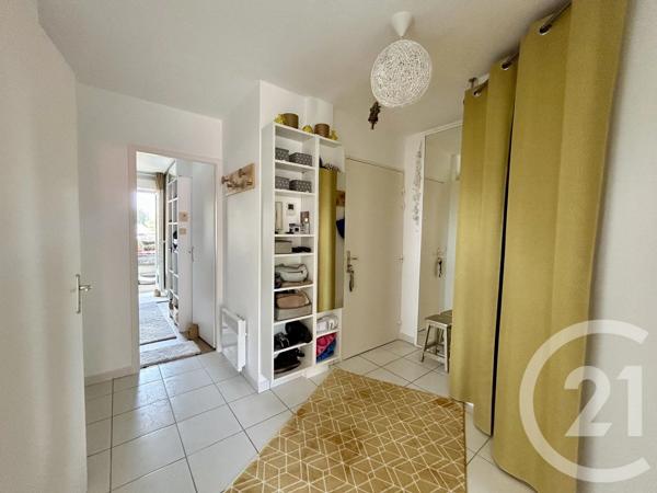Appartement T4 à vendre  4 pièces - 78,81 m 2   BIZANOS  - 64