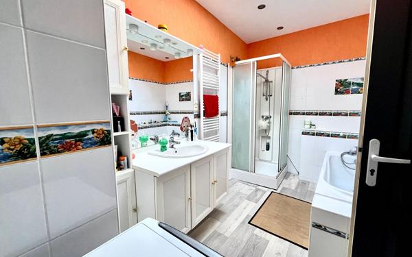 Maison à vendre    7 pièces •  Cognac