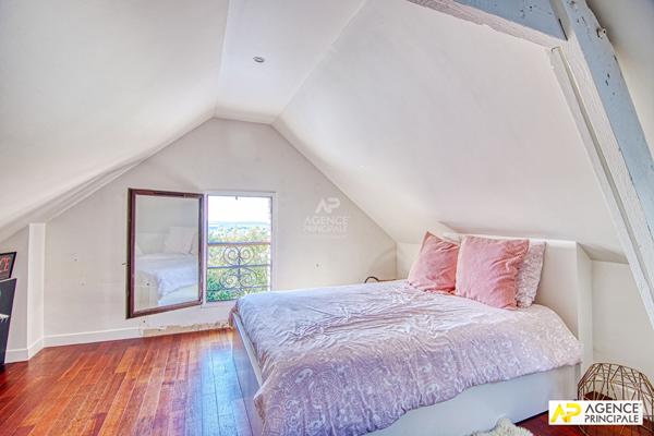 Le Chesnay Rocquencourt - Maison 8 pièces 327 m² au sol sur parcelle de 718 m² avec piscine et double garage automatisé €1 890 000 ** - Référence 25346