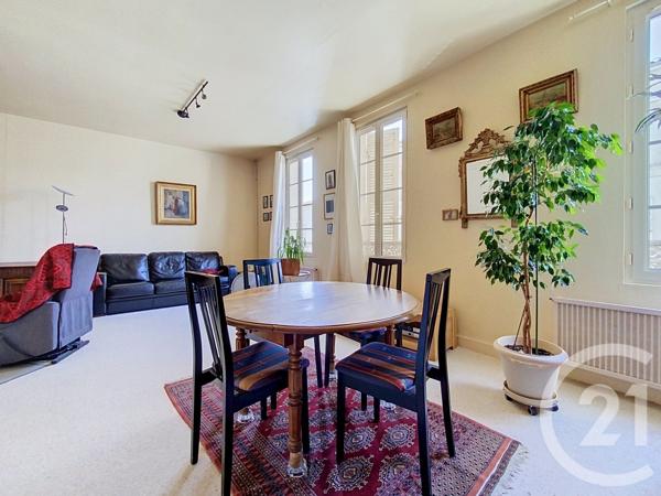 Maison à vendre  5 pièces - 120,08 m 2   ROCHEFORT  - 17