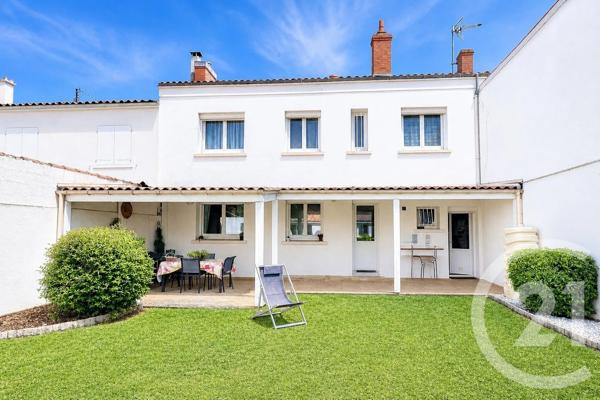 Maison à vendre  6 pièces - 104,98 m 2   LA ROCHELLE  - 17