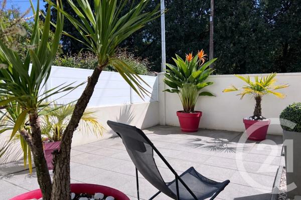 Maison à vendre  6 pièces - 104,98 m 2   LA ROCHELLE  - 17