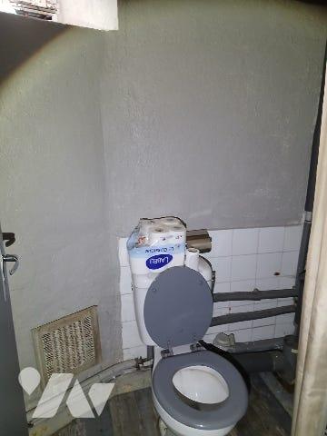 Maison d'habitation avec grange, terrasse couverte, cour et jardin attenant sur LA CHAMBONIE 42440