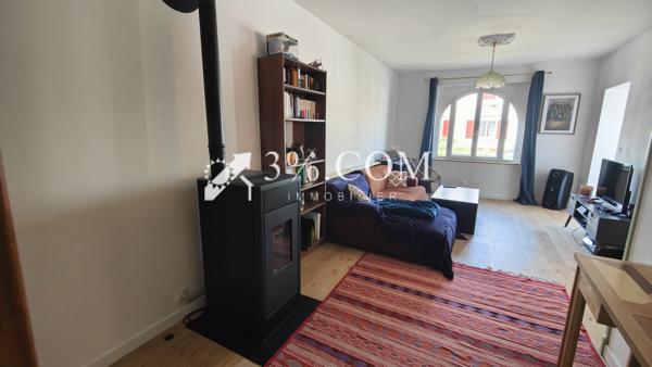 Maison
                                                                                                                                                                                                                                                                                                                        5 pièce(s)                                                                                                                                                                                                          4 chambre(s)                                                                                                                                                                                                          107.8  m²