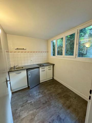 Appartement  32 m2 Bordeaux Cours du MEDOC - CHARTRONS