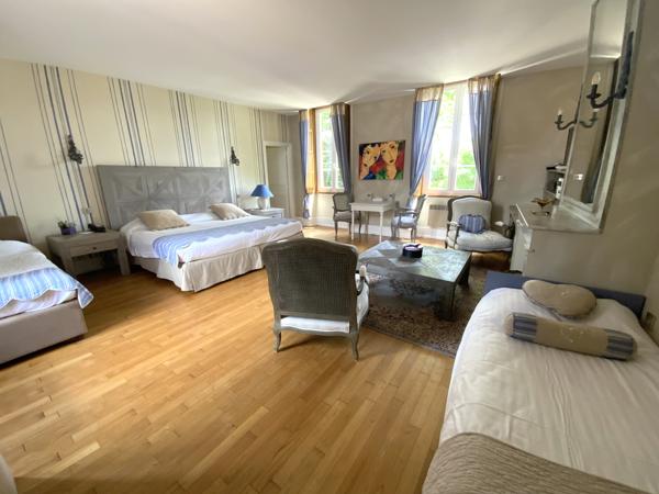 Commerce à vendre à Montignac (24290) - Dordogne