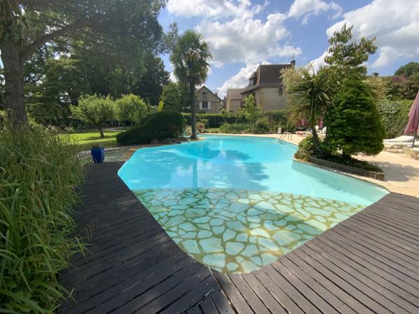Commerce à vendre à Montignac (24290) - Dordogne