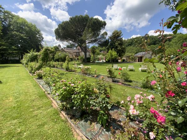 Commerce à vendre à Montignac (24290) - Dordogne