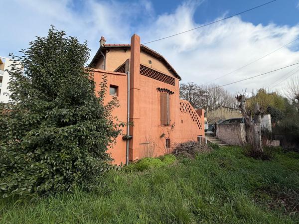 Gardanne - maison à rénover - jardin - grand garage - très beau potentiel
