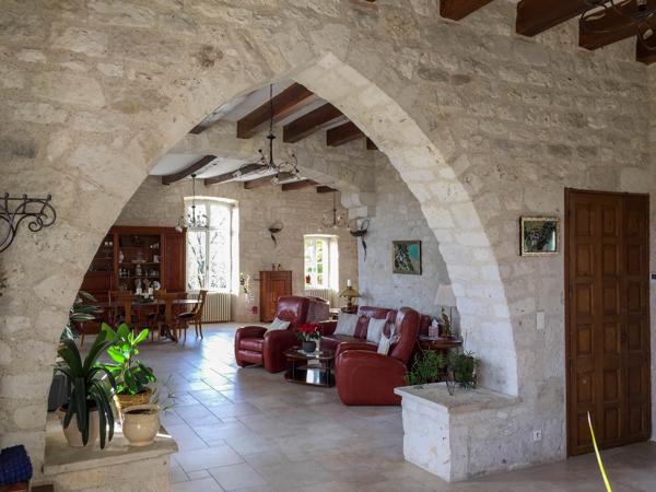 Maison à vendre à Montcuq-en-Quercy-Blanc (46800) - Lot