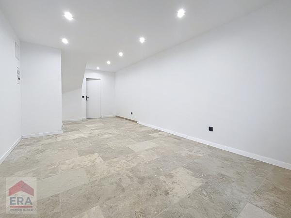 A louer Local commercial Marseille 13002 panier place de lenche