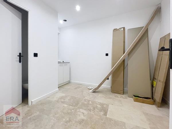 A louer Local commercial Marseille 13002 panier place de lenche