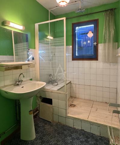 ANGOULEME - St CYBARD : maison F4 de plain pied avec jardin et garage.