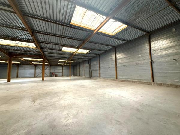 Location / Local Industriel / Bâtiment à Évreux (27000)
