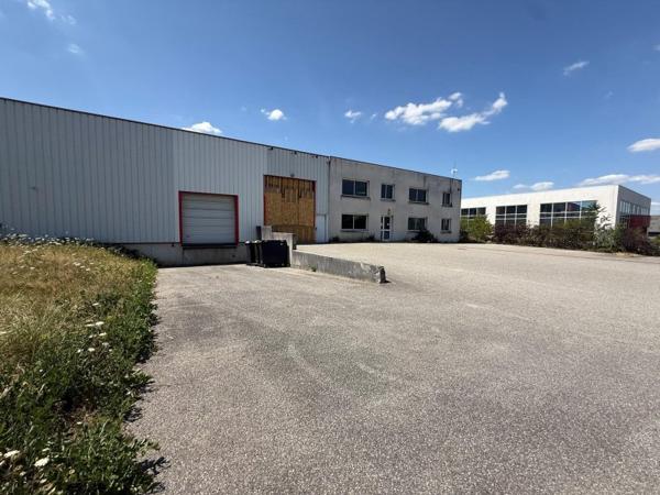Location / Local Industriel / Bâtiment à Évreux (27000)