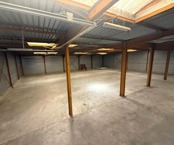 Location / Local Industriel / Bâtiment à Évreux (27000)