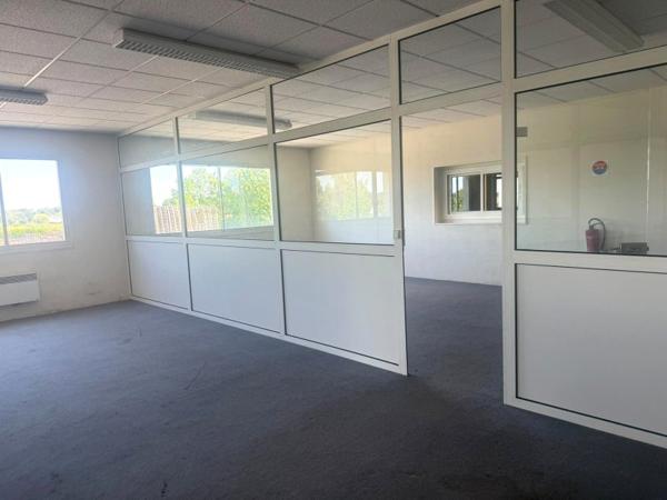 Location / Local Industriel / Bâtiment à Évreux (27000)
