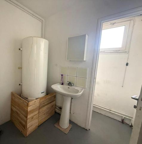 Location / Local Industriel / Bâtiment à Évreux (27000)