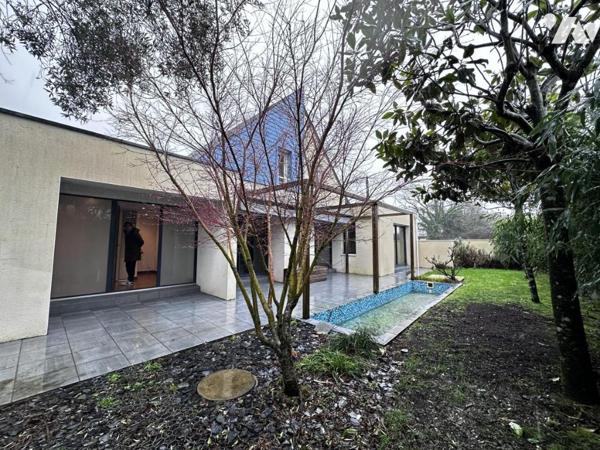 VANNES (56) A VENDRE GRANDE MAISON  DE 2008