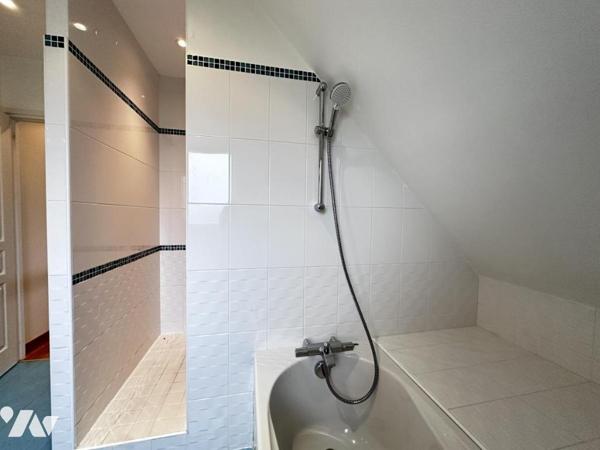 VANNES (56) A VENDRE GRANDE MAISON  DE 2008