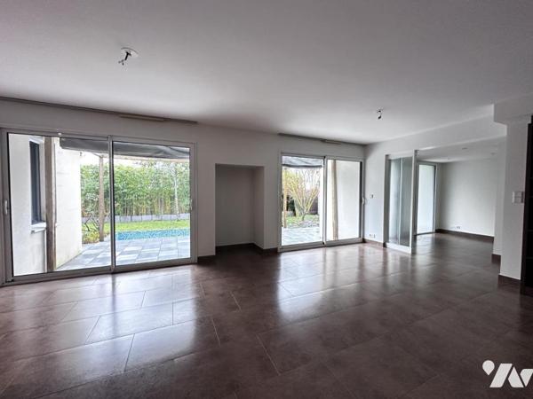 VANNES (56) A VENDRE GRANDE MAISON  DE 2008