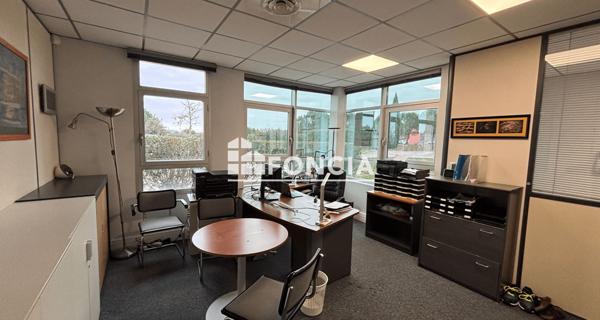 À vendre Local commercial 88.82 m² - Aix-en-provence 13290