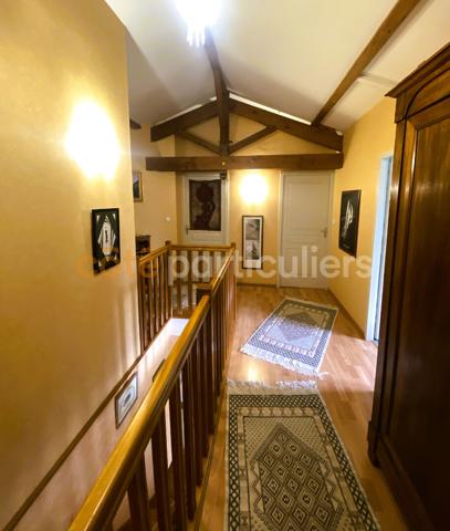 Vente
                Maison226 m² - 7 Pièces -
                    POITIERS (86000)