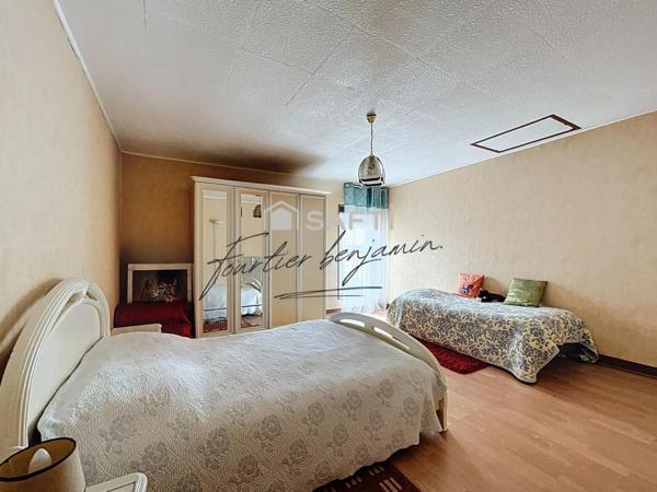 Maison aux beaux volumes, proche de Longueville!