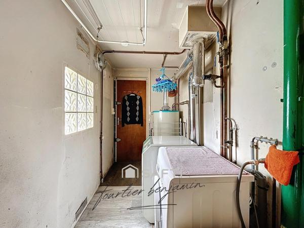 Maison aux beaux volumes, proche de Longueville!