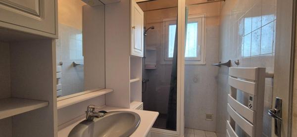 Maison de 80 m² sur un terrain de 560 m² comprenant une agréable véranda