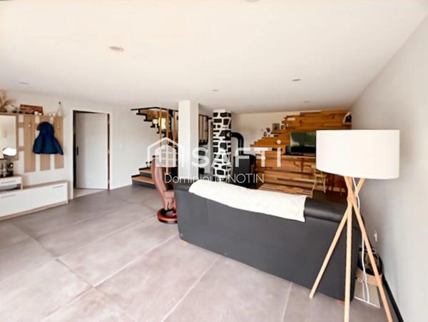 Maison 107m²  VUE PANORAMIQUE  terrain 790m² 3 chb