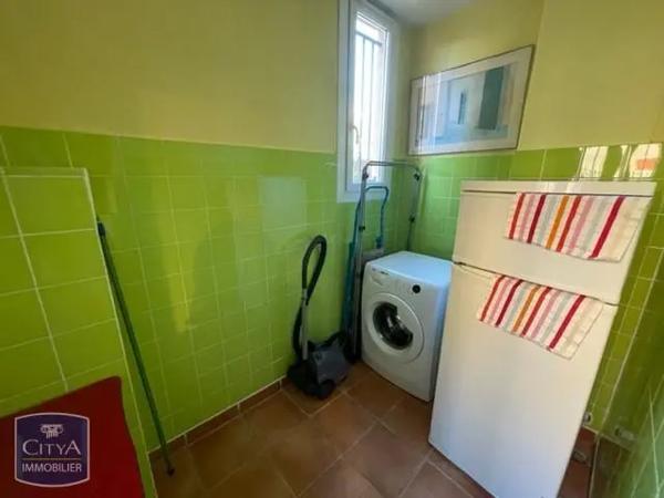 Appartement à louer 2 pièces 61.89m² Istres (13800)