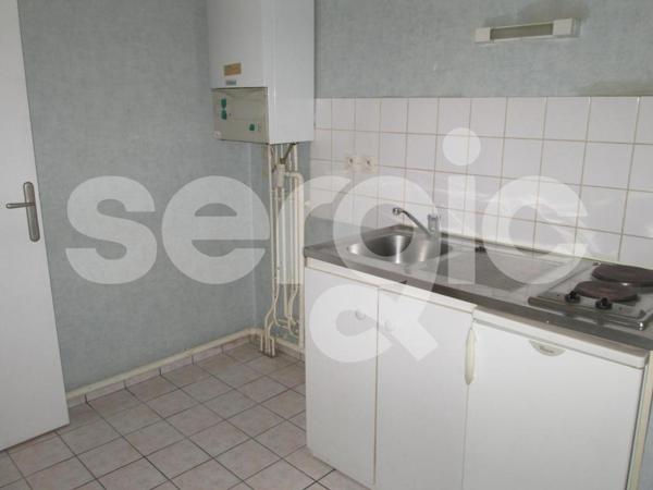 Location 1 Pieces 28 80000 Amiens 25 0078 02 0100